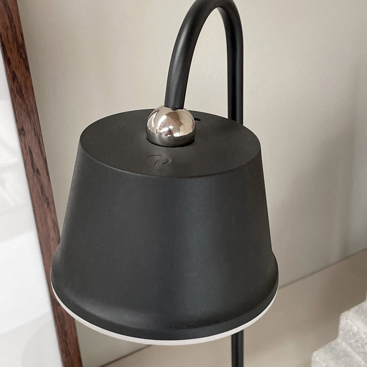 POP LED Genopladelige Bordlampe - Sort