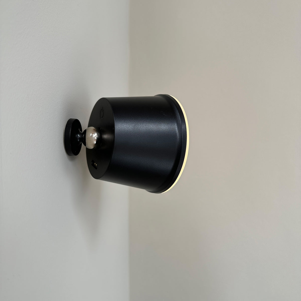 POP LED Genopladelige Bordlampe - Sort