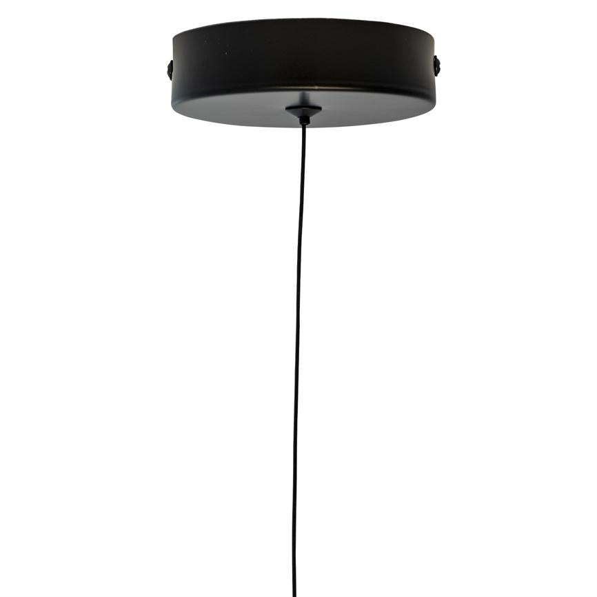 Sort, rund loftroset monteret i loftet, som fører et enkelt sort kabel nedad mod en klar, hvid og tom baggrund.