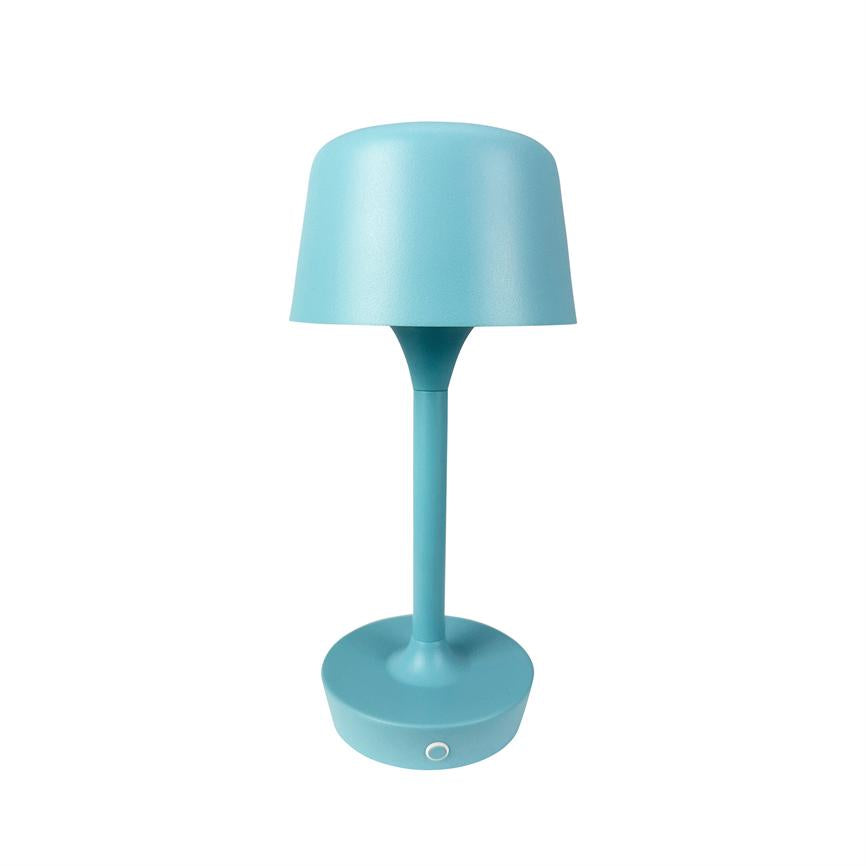 En turkis bordlampe står oprejst; rund skærm på slank fod over en cirkulær bund med lille trykknap, isoleret mod en ensartet hvid baggrund.