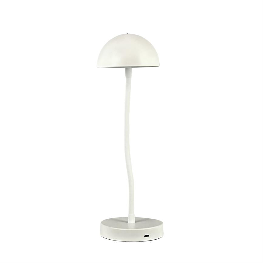 En hvid bordlampe med kuppelformet skærm står på en rund fod; slankt, let bøjet skaft i centrum, mod en ensartet hvid baggrund.