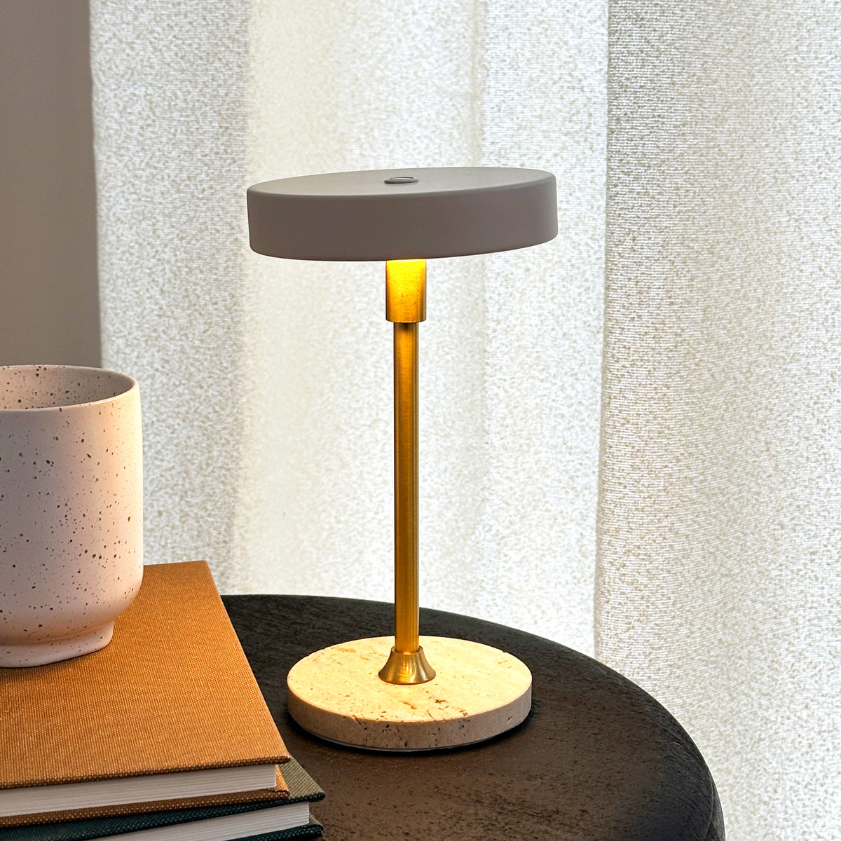 Moonlight LED Mini Genopladelig Bordlampe - Beige/Travertin